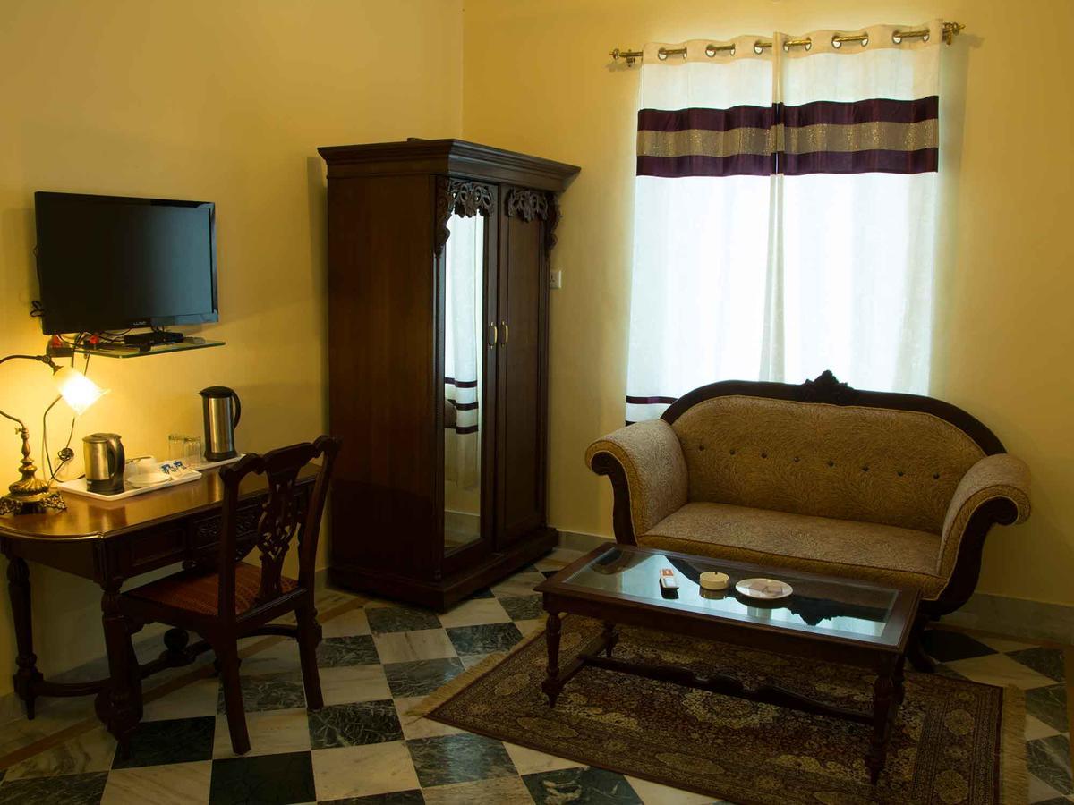 V Resorts Rajmahal Orchha Extérieur photo