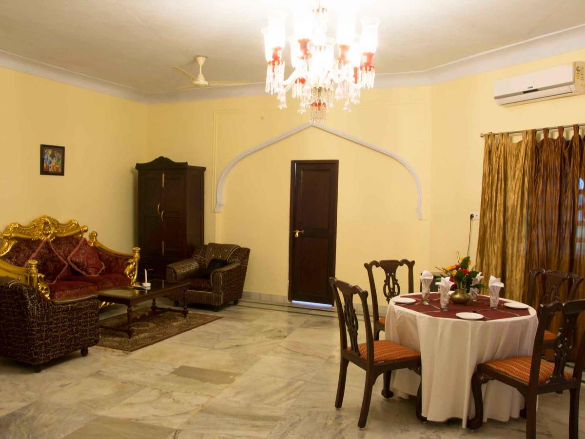V Resorts Rajmahal Orchha Extérieur photo