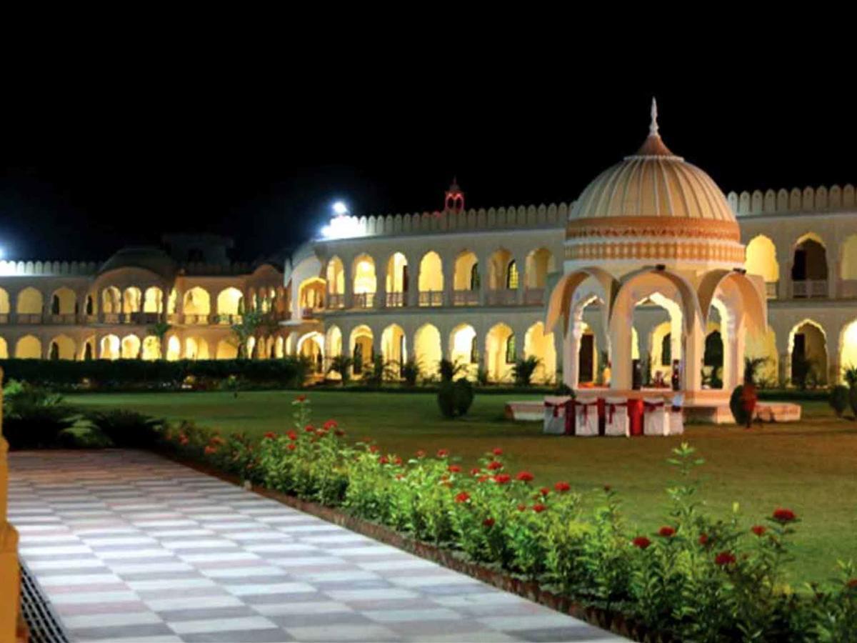 V Resorts Rajmahal Orchha Extérieur photo