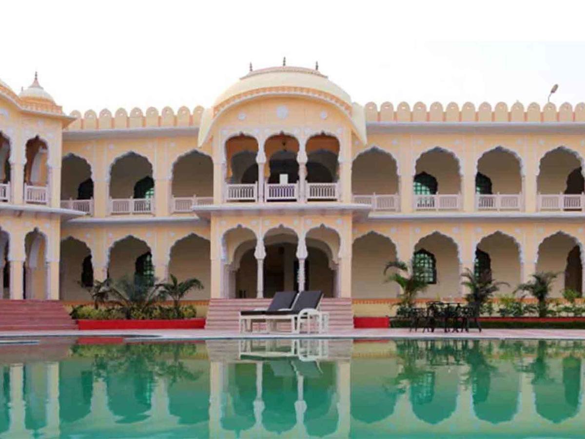V Resorts Rajmahal Orchha Extérieur photo