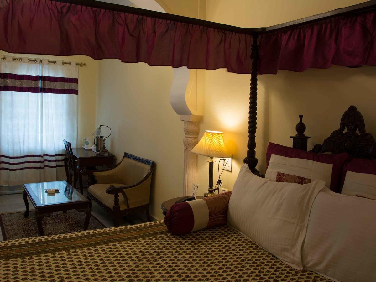 V Resorts Rajmahal Orchha Extérieur photo