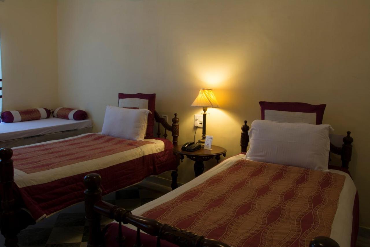 V Resorts Rajmahal Orchha Extérieur photo